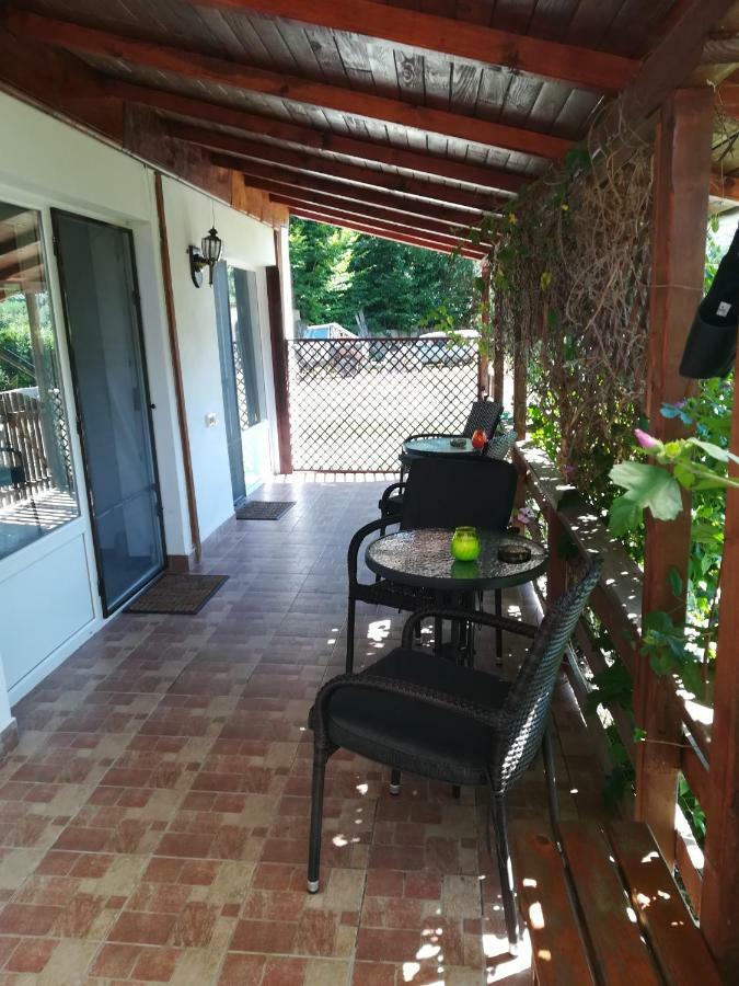 Vila Margareta คูร์ตา เด อาร์เจช ภายนอก รูปภาพ